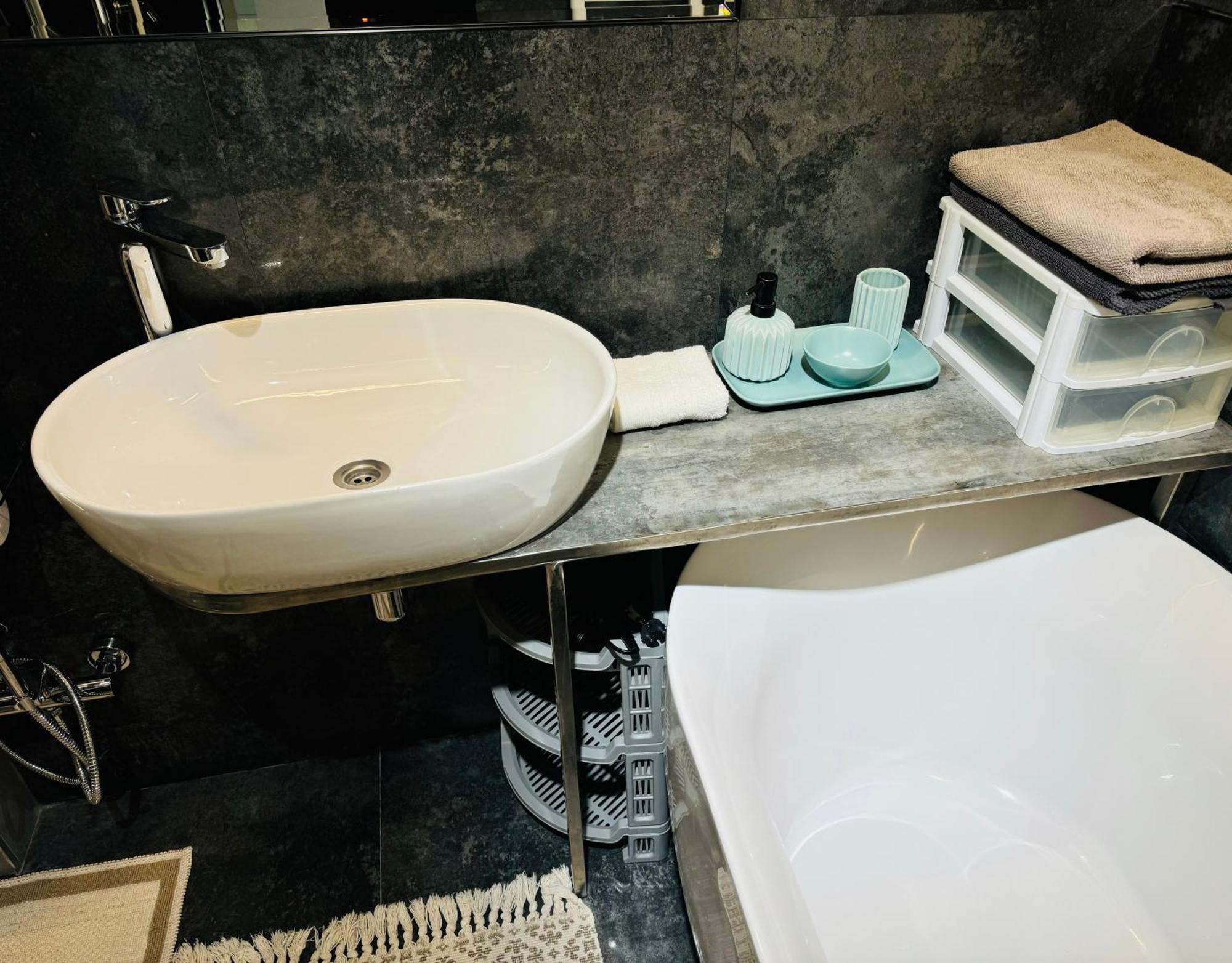 Rentnow Modern Lux Apartment In Centre キシナウ エクステリア 写真
