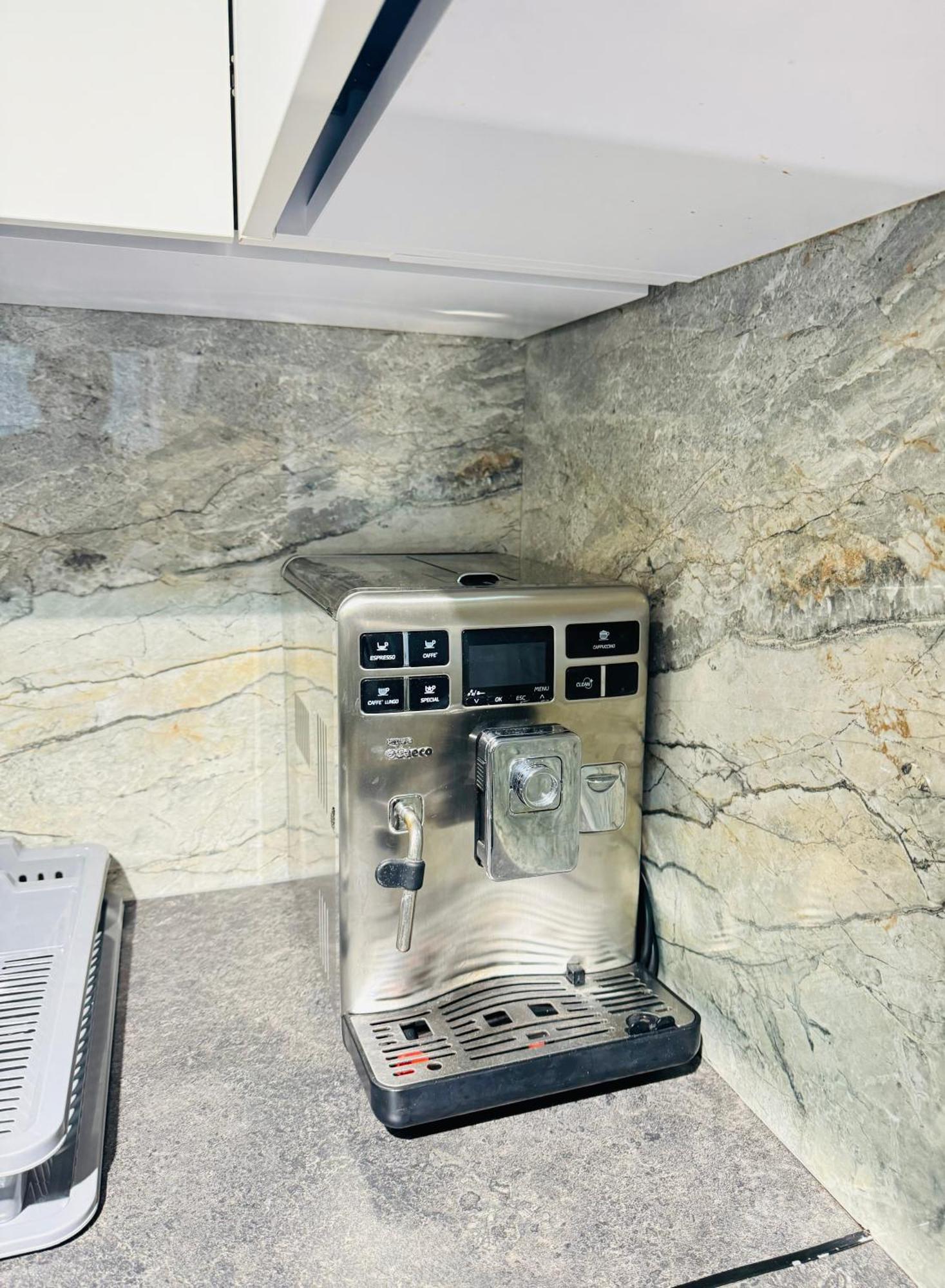 Rentnow Modern Lux Apartment In Centre キシナウ エクステリア 写真