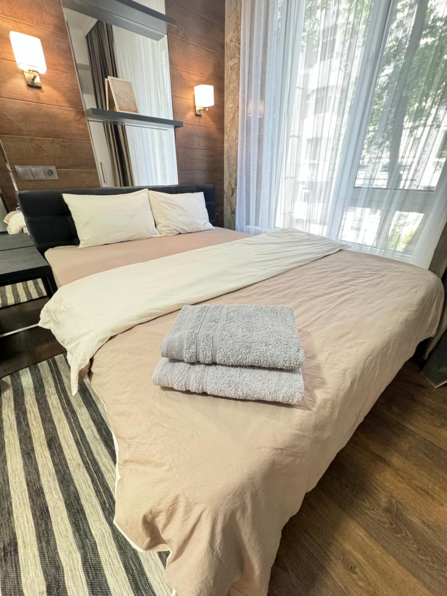 Rentnow Modern Lux Apartment In Centre キシナウ エクステリア 写真